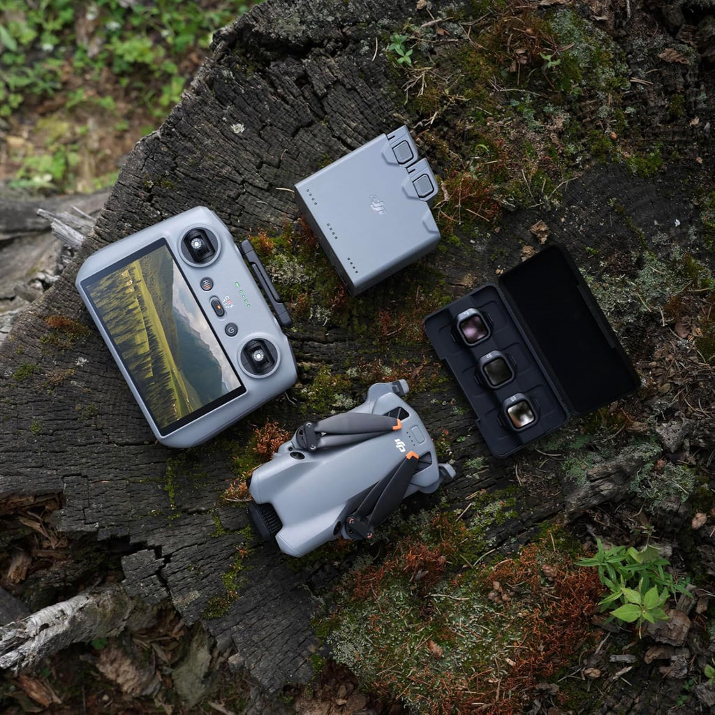 Zestaw z dronem DJI, Mini 5 Pro Fly More Combo, kamera CMOS 1, pilot zdalnego sterowania DJI RC2 + akcesoria.