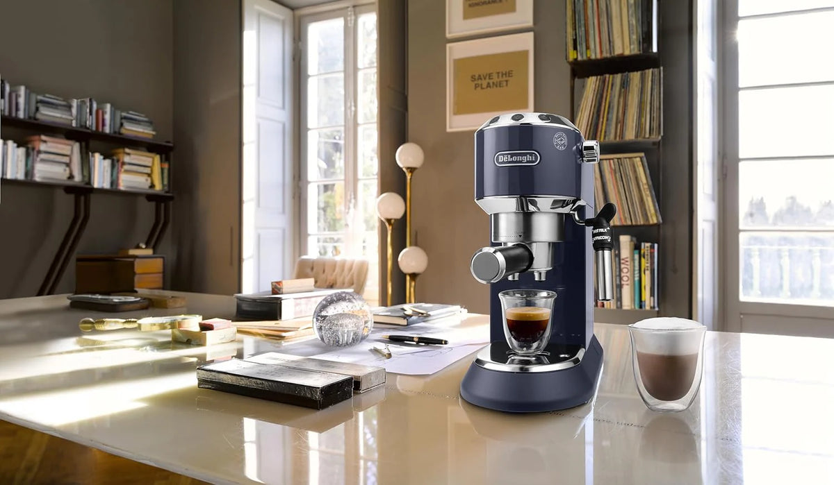 De'Longhi Dedica Duo EC890.M ręczny ekspres do kawy do espresso, cappuccino i cold brow, barman, z wyrzutnią parową do My LatteArt, wyświetlacz dotykowy, szerokość 15 cm, wyjmowany zbiornik 1,1 l,