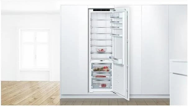 Bosch KIF81PFE0 Serie 8 lodówka do zabudowy, 177,5 x 56 cm, 289 l, zawias płaski, wyprodukowano w Niemczech, VitaFresh Pro 3 x dłuższa świeżość, oświetlenie LED, równomierne oświetlenie