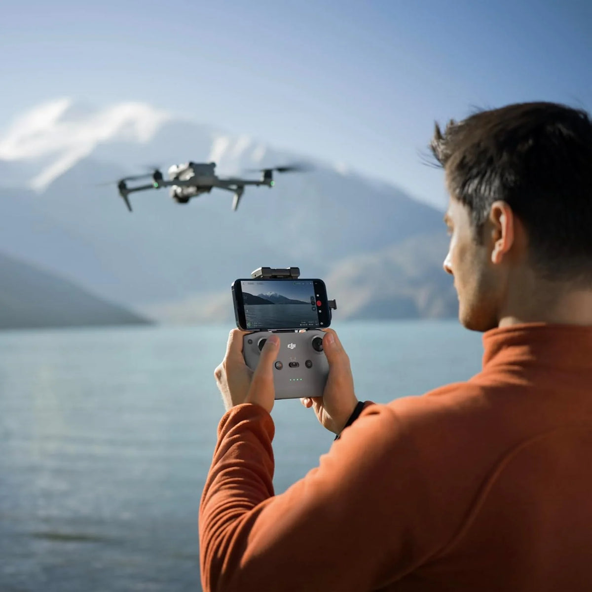 Pakiet DJI Air 3S Flight More (RC-N3), dron szerokokątny z 1 CMOS i telekamerą średnią, wideo 4K/60 kl./s HDR, wielokierunkowe wykrywanie przeszkód w nocnych scenach i 3 bateriami, aby latać więcej