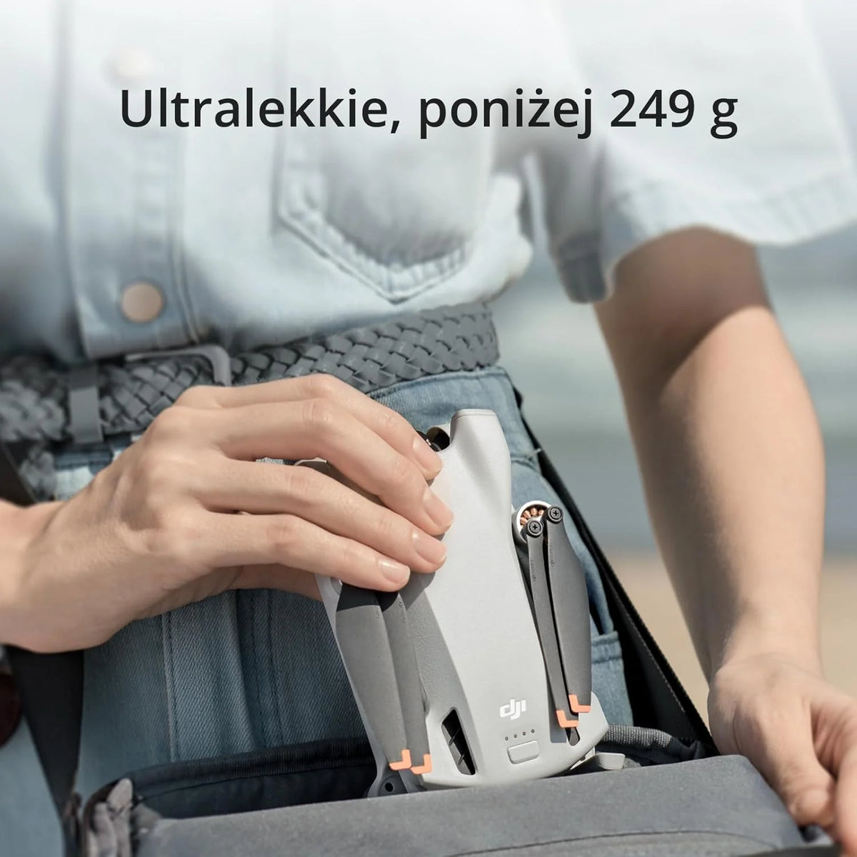 DJI Mini 3 Fly More Combo(DJI RC) Lekki i Składany Dron z Minikamerą z Opcją Nagrywania Wideo w Jakości 4K HDR, 38-Minutowym Czasem Lotu, True Vertical Shooting i Inteligentnymi Funkcjami, C0