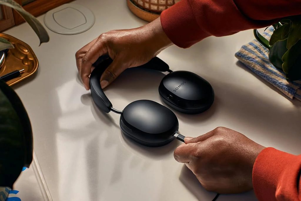 Sonos Ace – Bezprzewodowe słuchawki Bluetooth z redukcją szumów – Do 30 godzin pracy na baterii – Dźwięk przestrzenny – Dynamiczne śledzenie głowy – Białe
