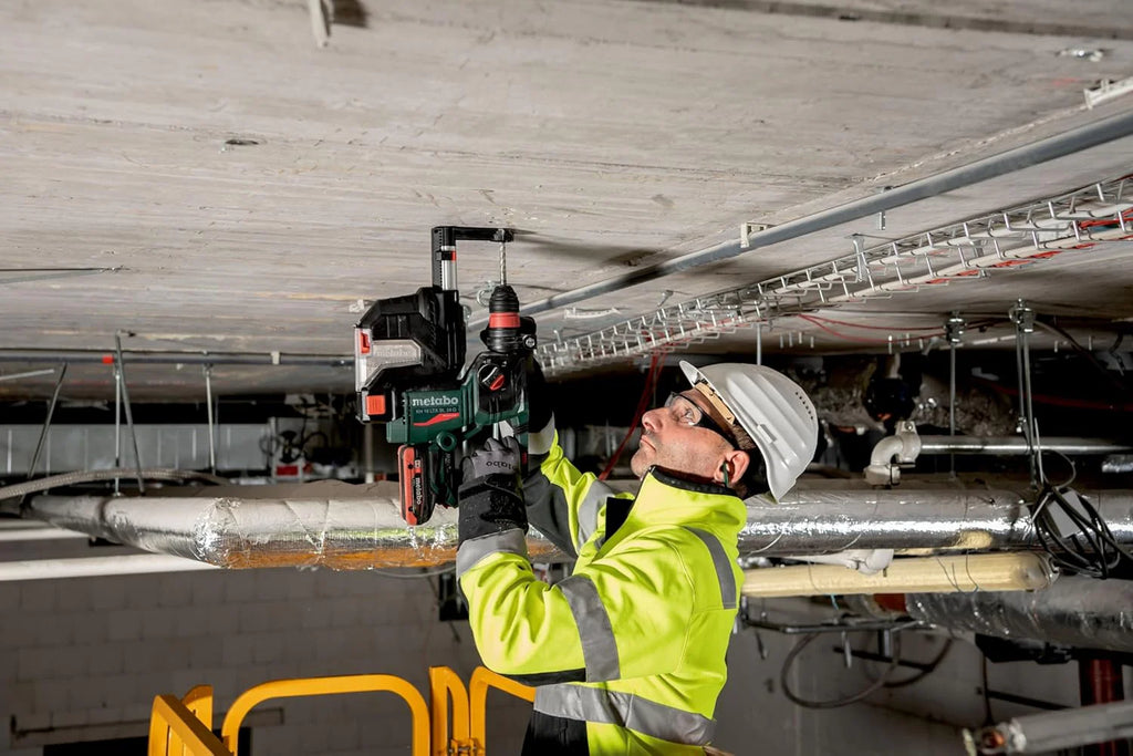 metabo Akumulatorowy młot kombi KH 18 LTX BL 24 Q zestaw ISA - 18 V, 2,2 J, energia udaru 24 mm, średnica wiercenia w betonie - SDS-plus z odsysaniem, silnik bezszczotkowy, idealny do wiercenia i