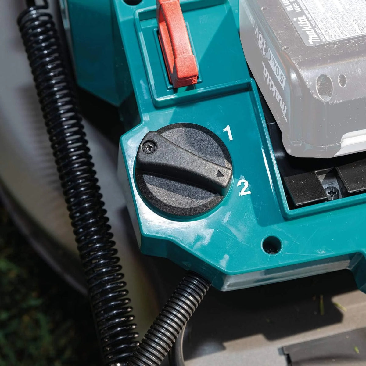 Makita DLM530Z kosiarka akumulatorowa 2 x 18 V (bez akumulatora, bez ładowarki)