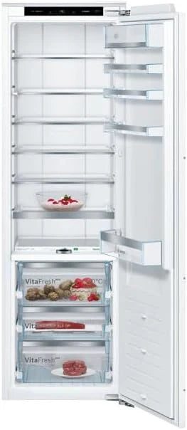 Bosch KIF81PFE0 Serie 8 lodówka do zabudowy, 177,5 x 56 cm, 289 l, zawias płaski, wyprodukowano w Niemczech, VitaFresh Pro 3 x dłuższa świeżość, oświetlenie LED, równomierne oświetlenie