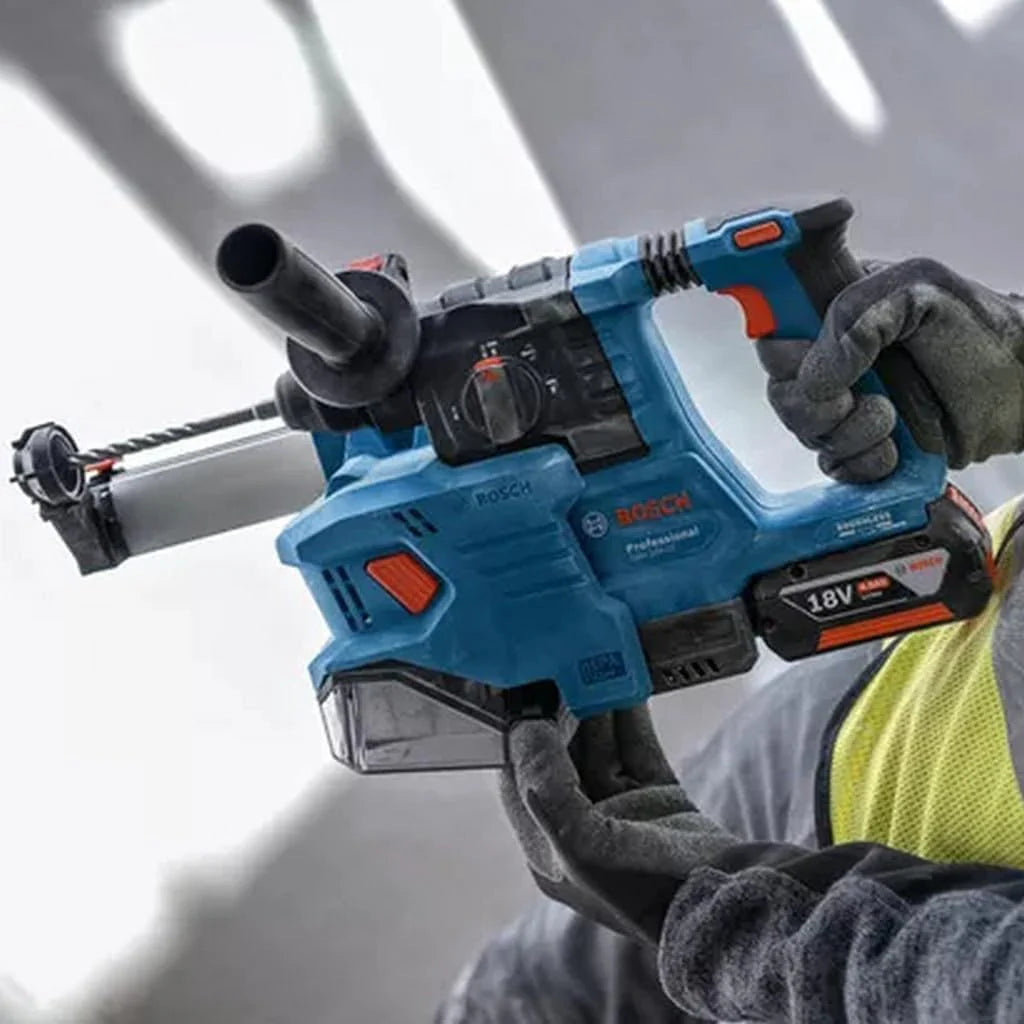 Bosch Professional system 18V: akumulatorowy młot udarowo-obrotowy GBH 18V-22 (SDS plus, idealny do wiercenia otworów o średn. 6–10 mm, GDE 18V-12, walizka L-BOXX)