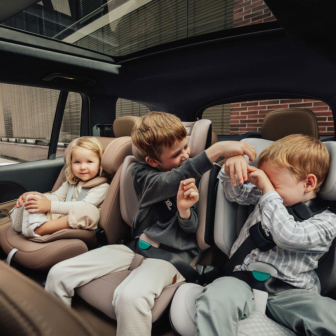 Fotelik samochodowy Britax Römer Kidfix i-Size Pro - szary len - Lux