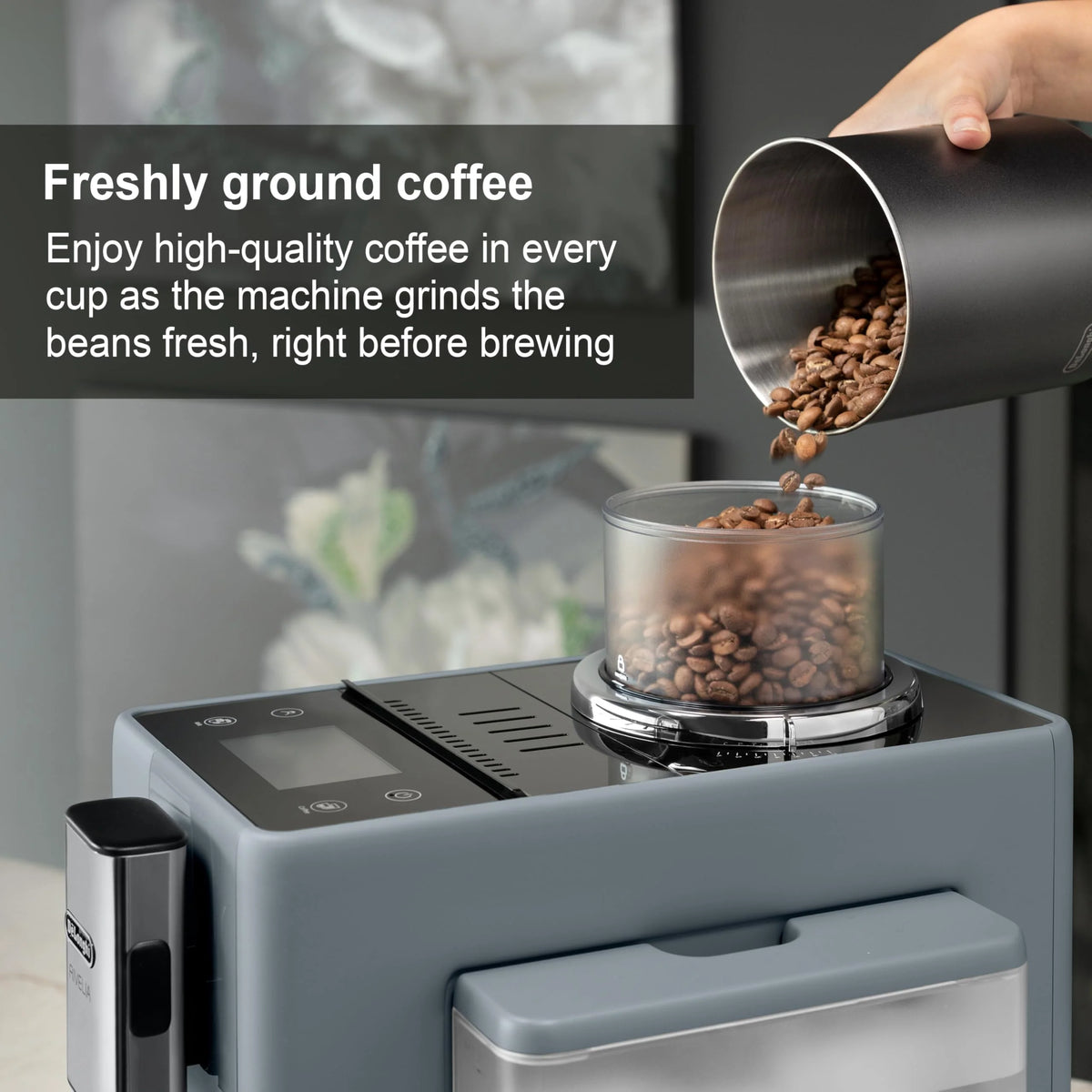 De'Longhi Rivelia EXAM440.55.G, superautomatyczny ekspres do kawy z LatteCrema Hot, automatyczny spieniacz do mleka, kompaktowy rozmiar, 16 przepisów, kolorowy ekran dotykowy, szary
