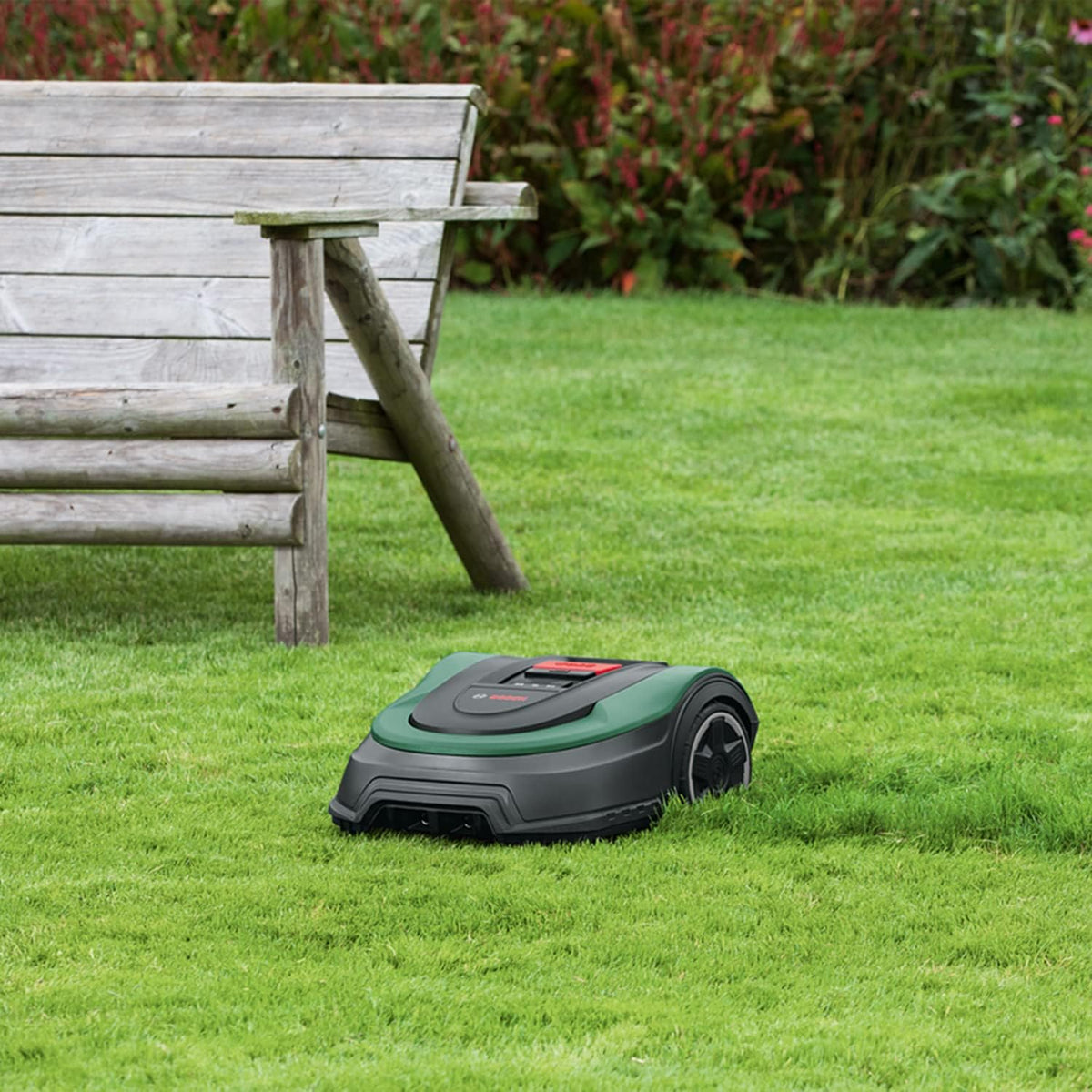 Bosch Home and Garden automatyczna kosiarka trawnikowa Indego S+ 500 (z akum. 18V i funkcją aplikacji, stacja ładująca w zestawie, szer. koszenia 19cm, do trawników o powierzchni do 500m², w kartonie)