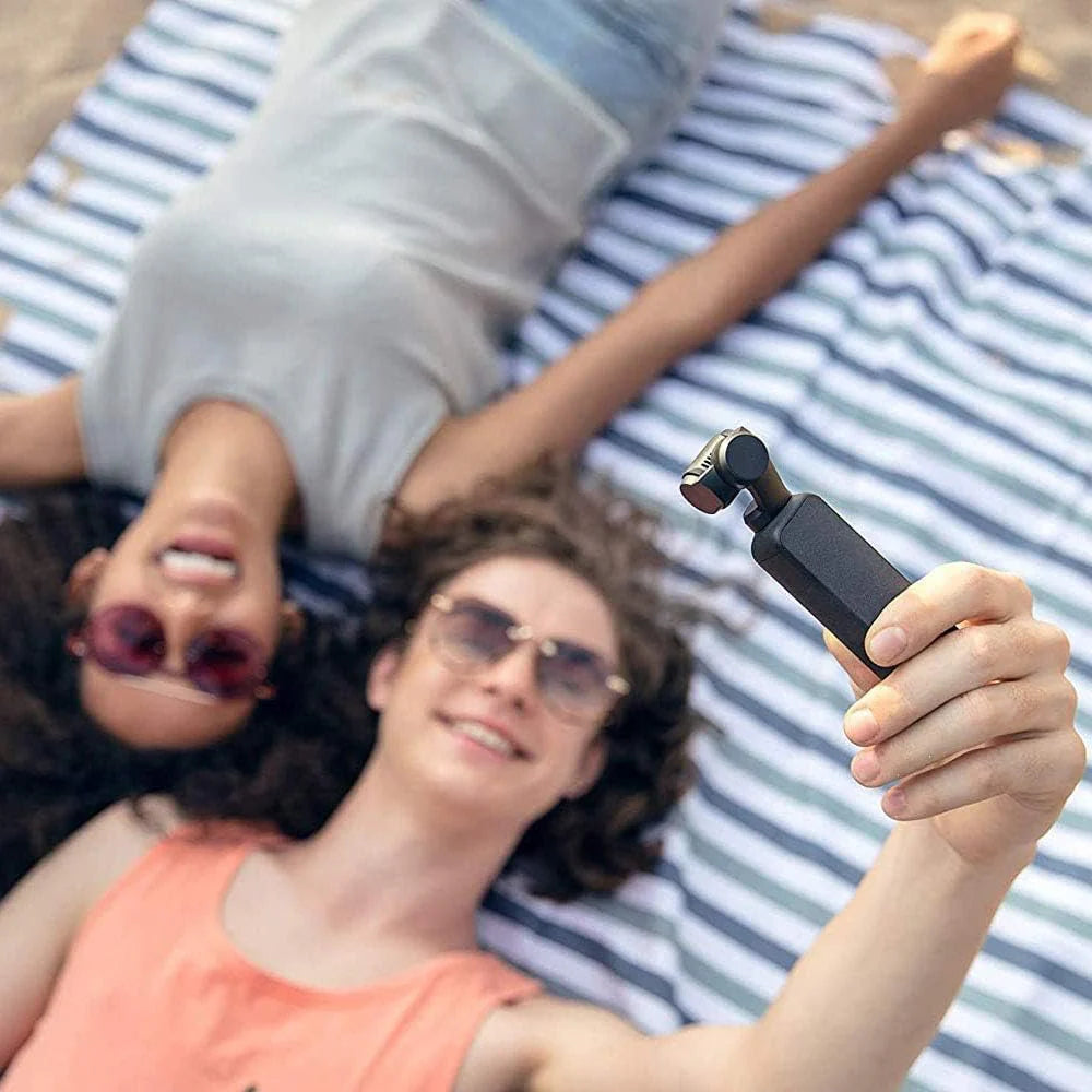 DJI Osmo Pocket Prime Combo - ręczny 3-osiowy stabilizator kardanowy z zestawem akcesoriów i DJI Care Refresh zintegrowany aparat 12 MP 1/2.3 CMOS 4K wideo, podłączony do smartfona, Android, iPhone - czarny