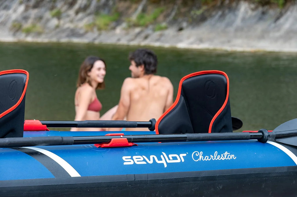 Sevylor Charleston Kayak dla 2 osób, dno High Pressure DropStitch, wytrzymały kajak ze wzmocnionego PCW, łącznie z Dry Pack, manometrem i zdejmowaną płetwą, obciążenie do 196 kg