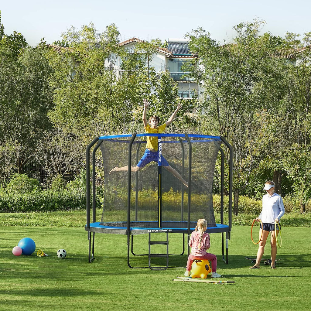 SONGMICS Trampolina Ø 366 cm, trampolina ogrodowa dla dzieci z siatką zabezpieczającą, drążki o wysokości 180 cm, osłona krawędzi, drabinka, rama stalowa, czarno-niebieski STR123Q01