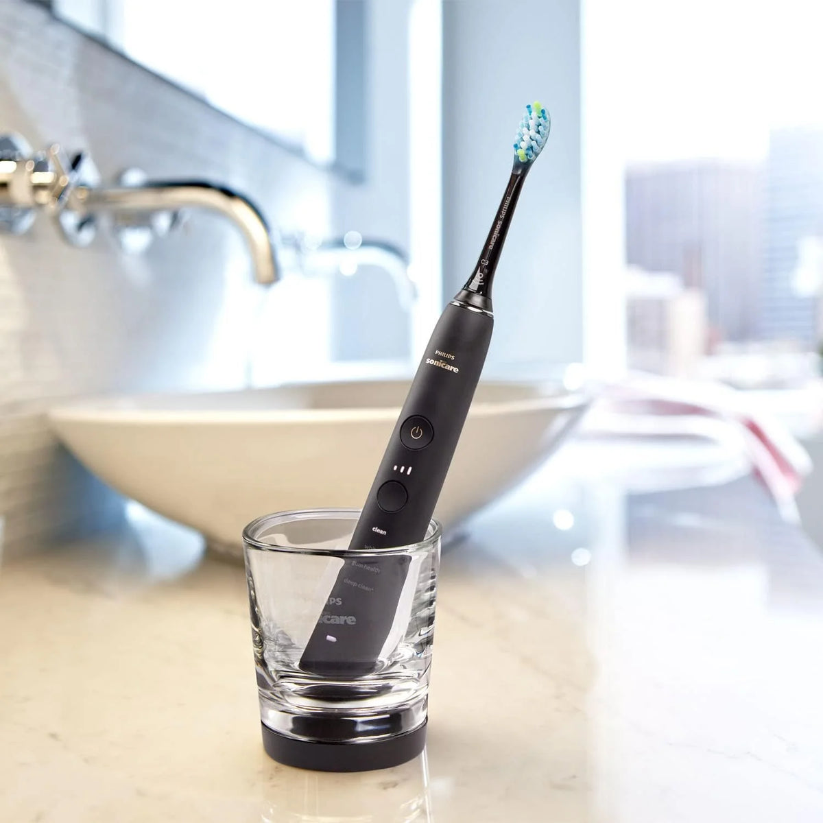 Philips Sonicare DiamondClean 9000, elektryczna szczoteczka soniczna z aplikacją, czujnik nacisku, szklanka do ładowania, kolor czarny i różowe złoto, podwójne opakowanie, model HX9914/57