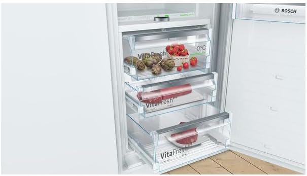 Bosch KIF81PFE0 Serie 8 lodówka do zabudowy, 177,5 x 56 cm, 289 l, zawias płaski, wyprodukowano w Niemczech, VitaFresh Pro 3 x dłuższa świeżość, oświetlenie LED, równomierne oświetlenie