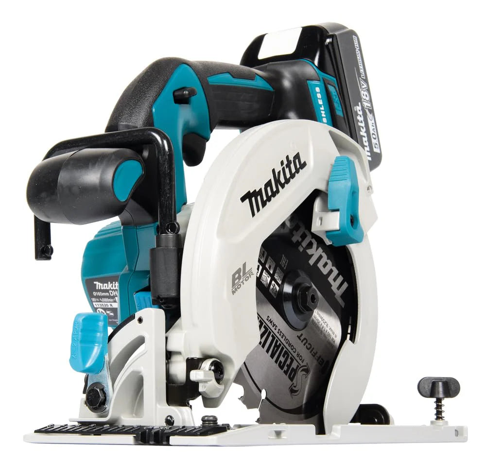 Makita DHS680RMJ ręczna piła tarczowa 57 mm, 18 V, 4,0 Ah, 2 baterie i ładowarka w walizce Makpac