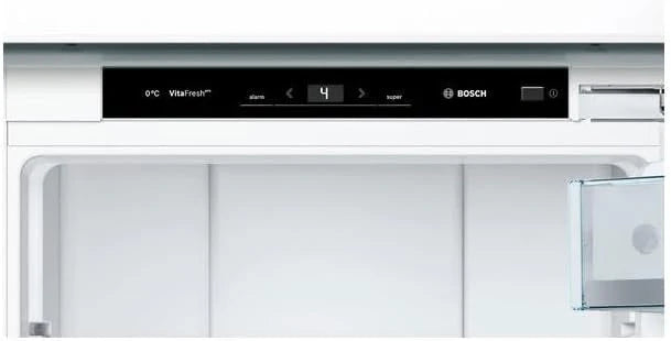 Bosch KIF81PFE0 Serie 8 lodówka do zabudowy, 177,5 x 56 cm, 289 l, zawias płaski, wyprodukowano w Niemczech, VitaFresh Pro 3 x dłuższa świeżość, oświetlenie LED, równomierne oświetlenie