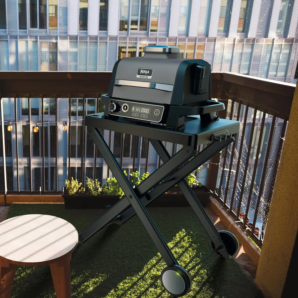 Ninja Woodfire Pro Connect XL Grill elektryczny, wędzarnia i frytkownica 7 w 1, sterowany za pomocą aplikacji, termometr cyfrowy z sondą, opalany pelletem drzewnym, wodoodporny, czarny, OG901EU