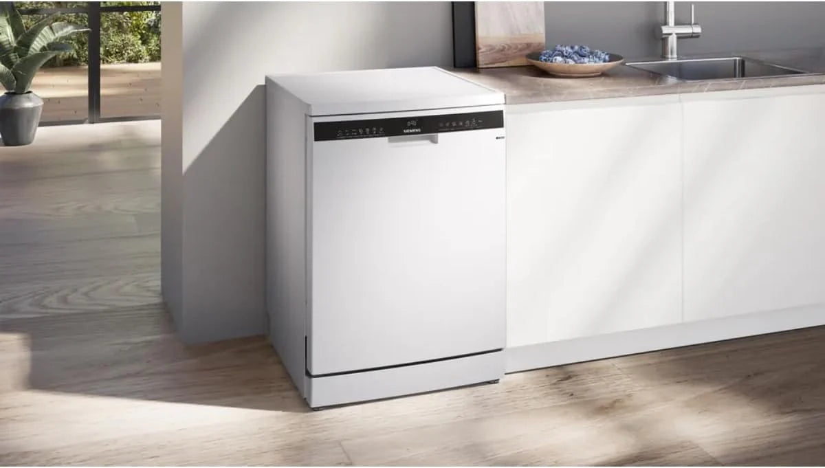 Siemens SN23EW03ME iQ300 inteligentna zmywarka do naczyń, wolnostojąca, szerokość 60 cm, szuflada na sztućce, biała, automatyczne otwieranie drzwi po zakończeniu programu, przyjemnie cicha praca z