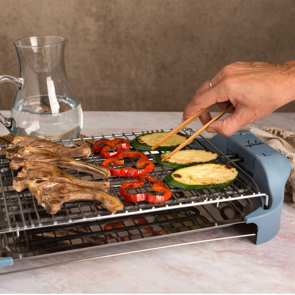 Grill elektryczny Jata BQ5101AM. Zdrowe gotowanie bez dymu i zapachów. Grill z 2 poziomami. Wyprodukowano w Hiszpanii.