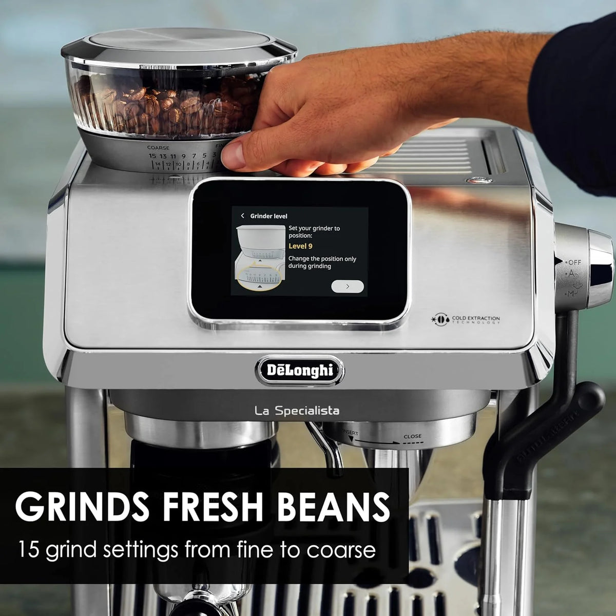 De'Longhi Specjalista dotykowy EC9455.M ekspres do kawy z młynkiem do kawy, funkcja Cold Brew, automatyczne i ręczne spienianie mleka, 10 bezpośrednich przepisów, wyświetlacz dotykowy, w zestawie